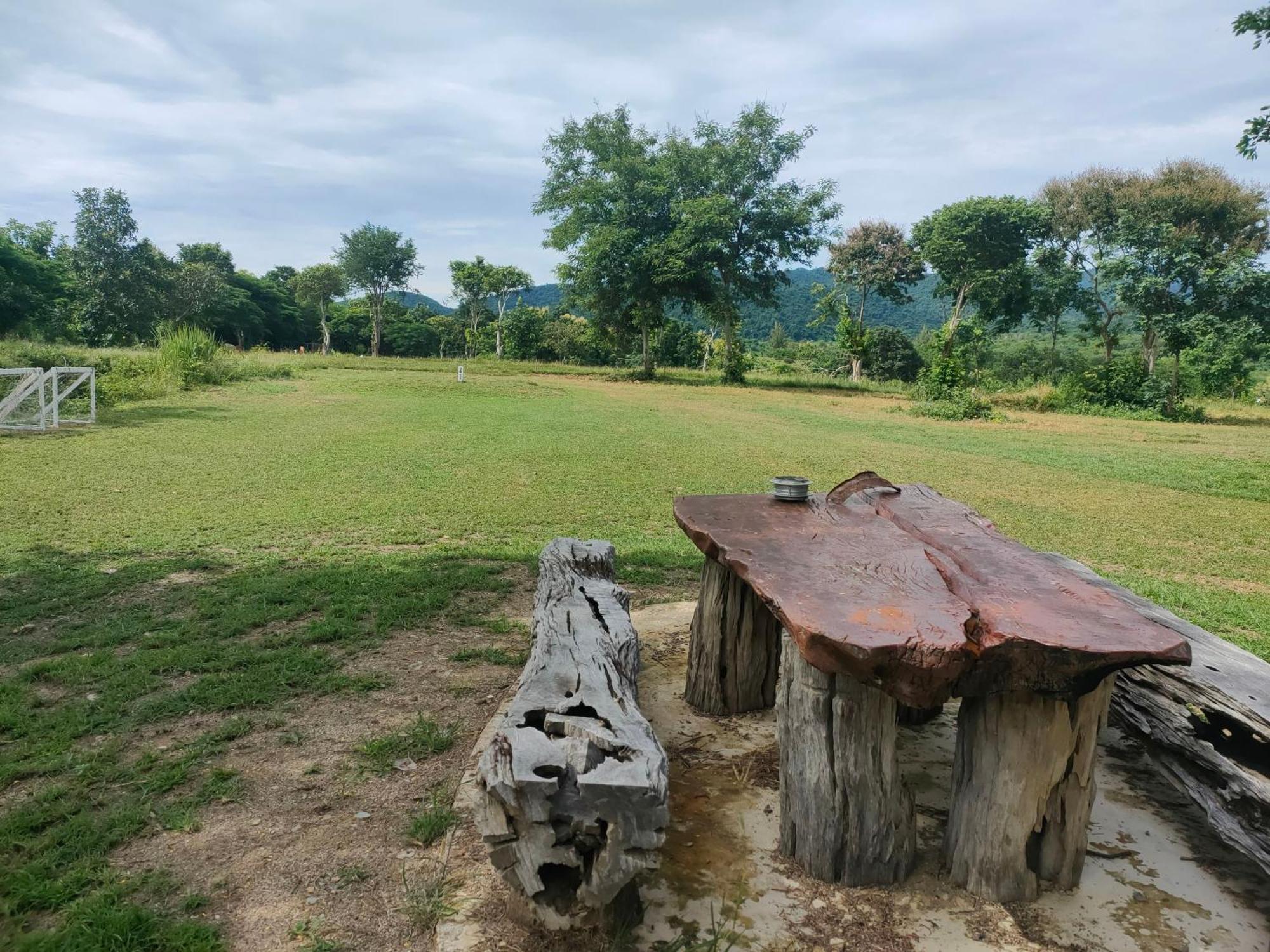 บ้านอิงเมยแคมป์ แก่งกระจาน Ban Phu Bon المظهر الخارجي الصورة